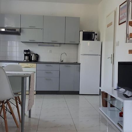 Apartment Pejnovic Малинска Экстерьер фото