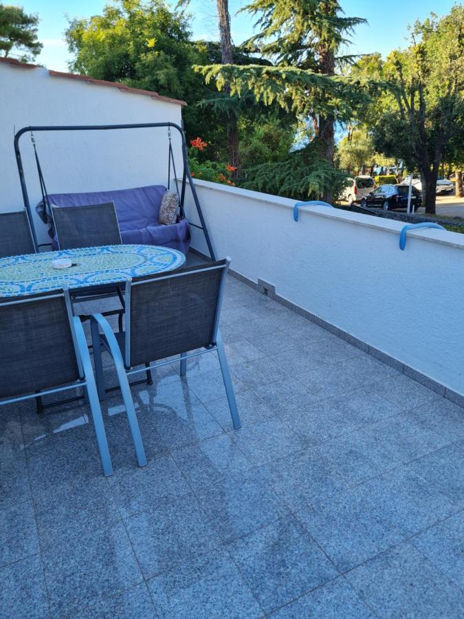 Apartment Pejnovic Малинска Экстерьер фото